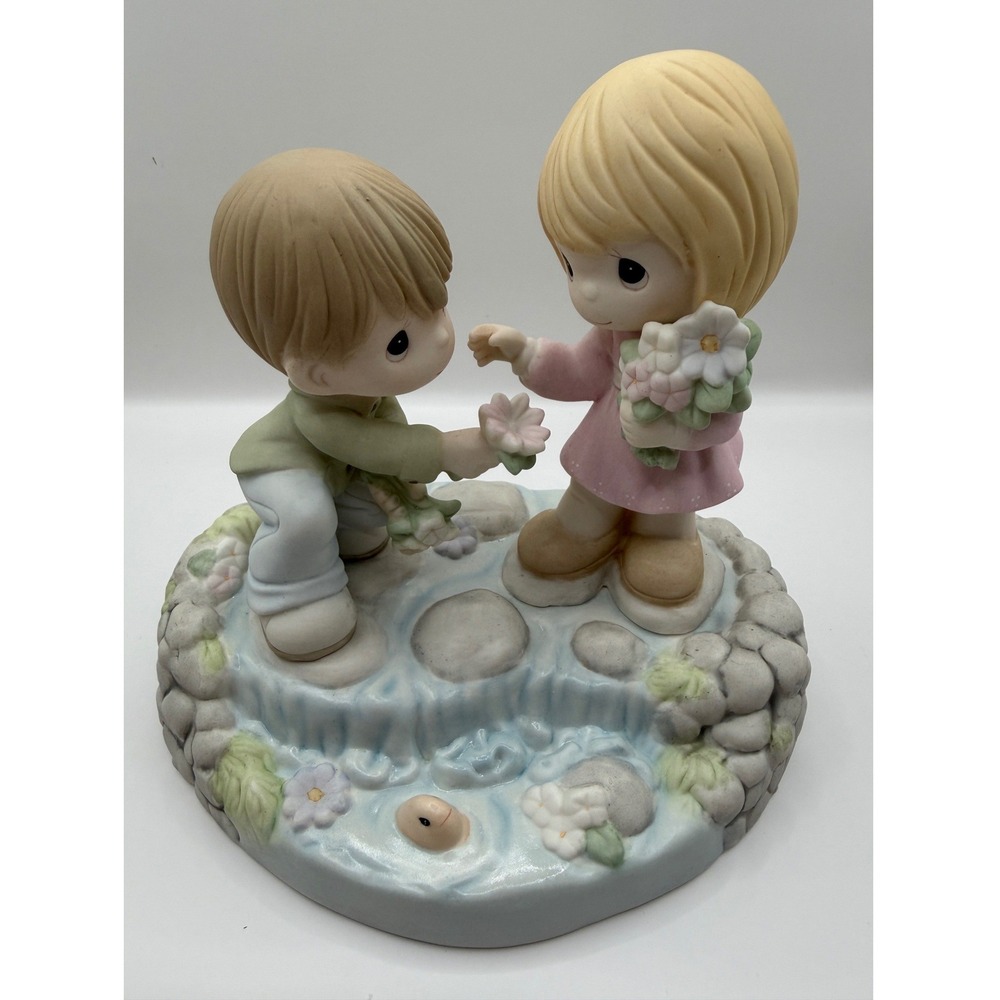 Precious Moments 2014 Symbol of‎ Membership CC149001 Loving Starts With Me NIB